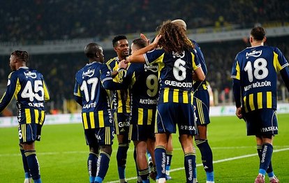 "Fenerbahçe, Trabzonspor Karşılaşması İçin Kamp Kadrosunu Açıkladı: Beklenti Yükseliyor!"
