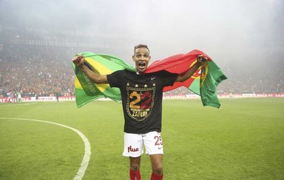 "Fernando Reges, Galatasaray'ın Efsane Yıldızı, Futbola Duygusal Veda!"