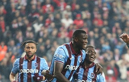 "Trabzonspor'un Gol Kralları, Fenerbahçe Karşılaşmasında Şampiyonluk Yürüyüşünü Sürdürüyor!"